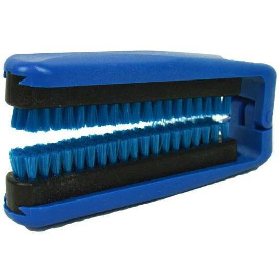 BLUGATOR SEAT BELT BRUSH