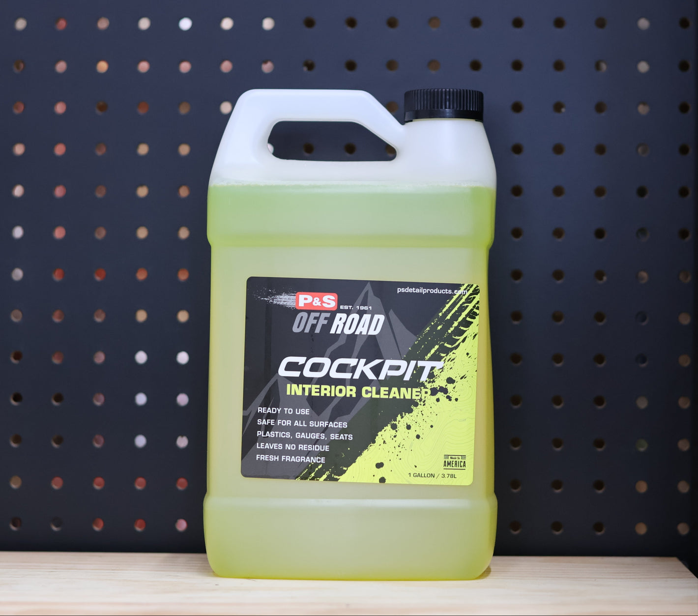 P&S Cockpit Interior Cleaner 1G